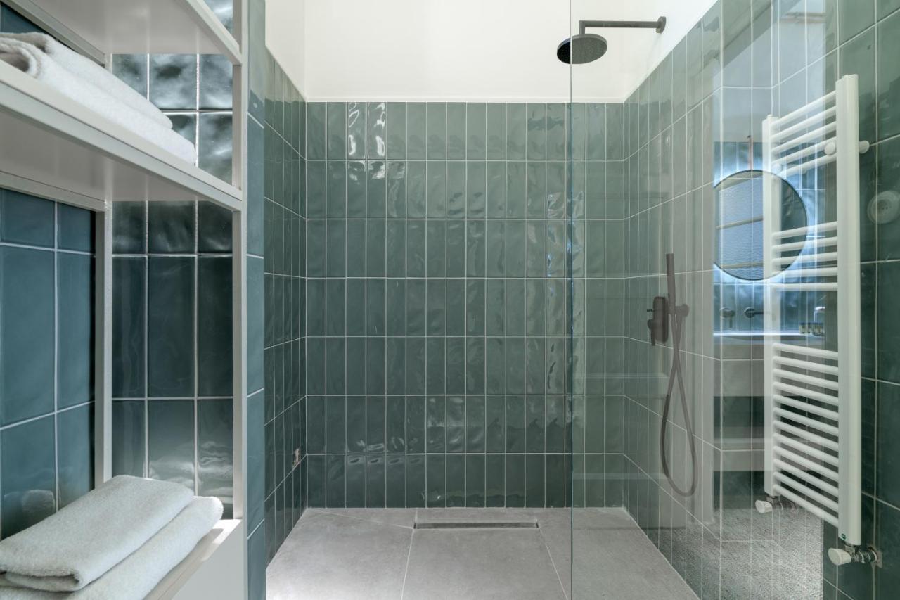 Your 4 Bdrm Dream House Acropolis View & Jacuzzi Афины Экстерьер фото